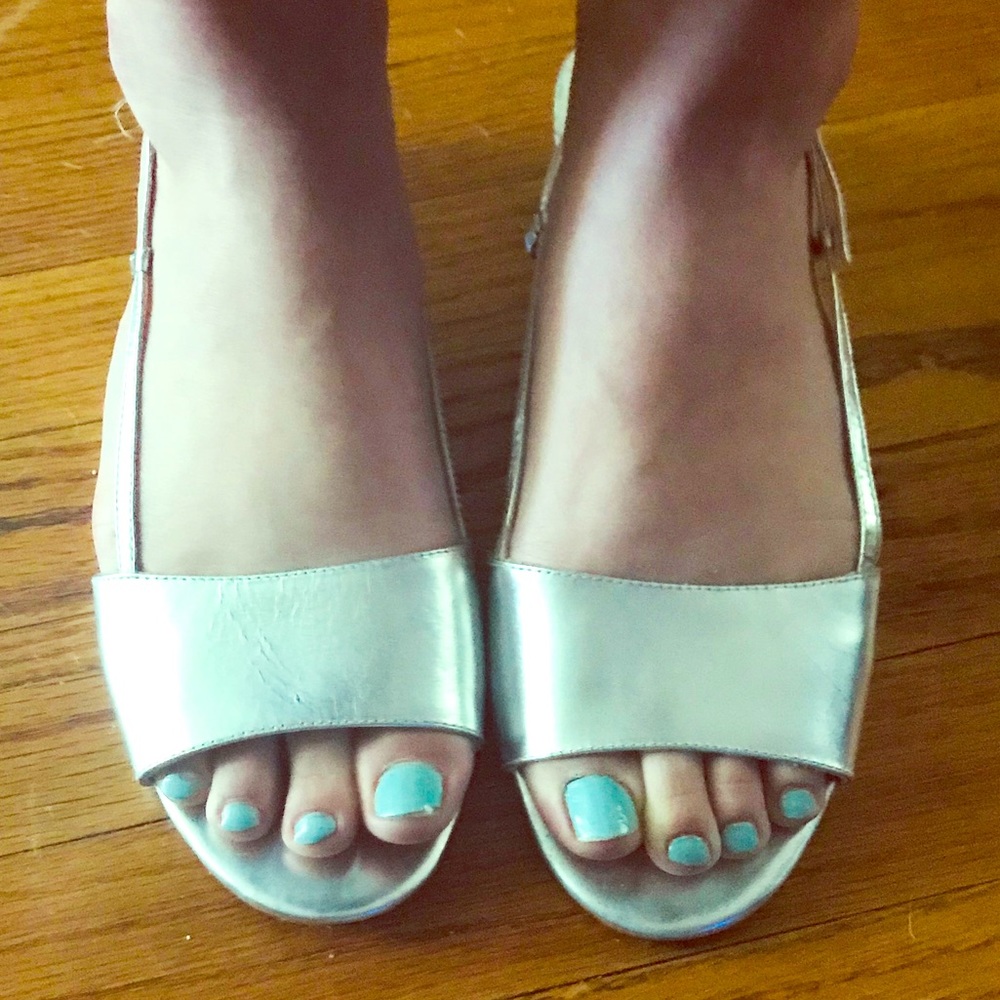 🌹dolce vita silver sandals! Size 8.5